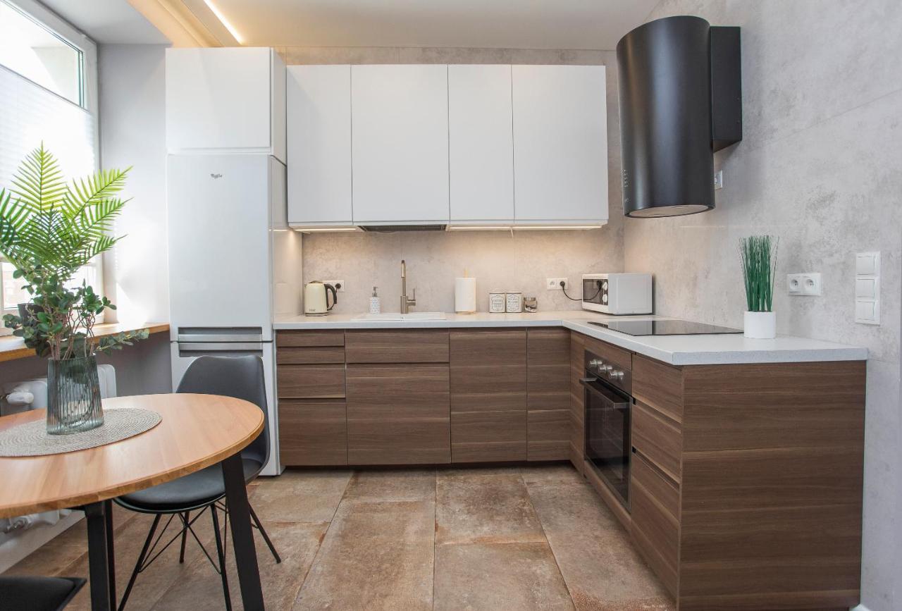 Urban Jungle Apartment In The Heart Of The City 比亚韦斯托克 外观 照片